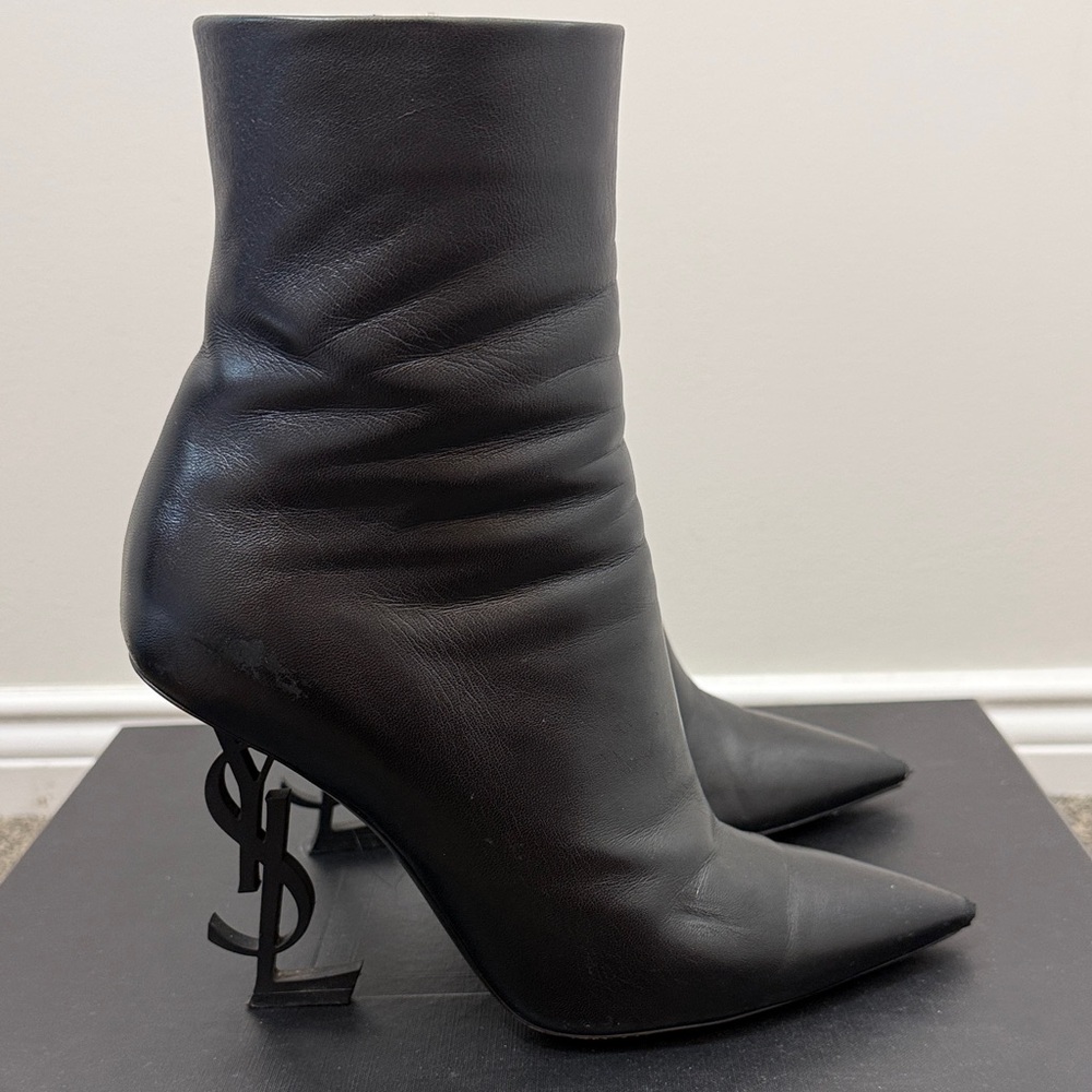 Saint Laurent Black Leather Pointed Logo-Heel Ankle Boots